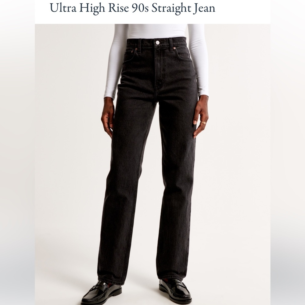 Abercrombie & Fitch Ultra High-Rise 90s Jean in Black